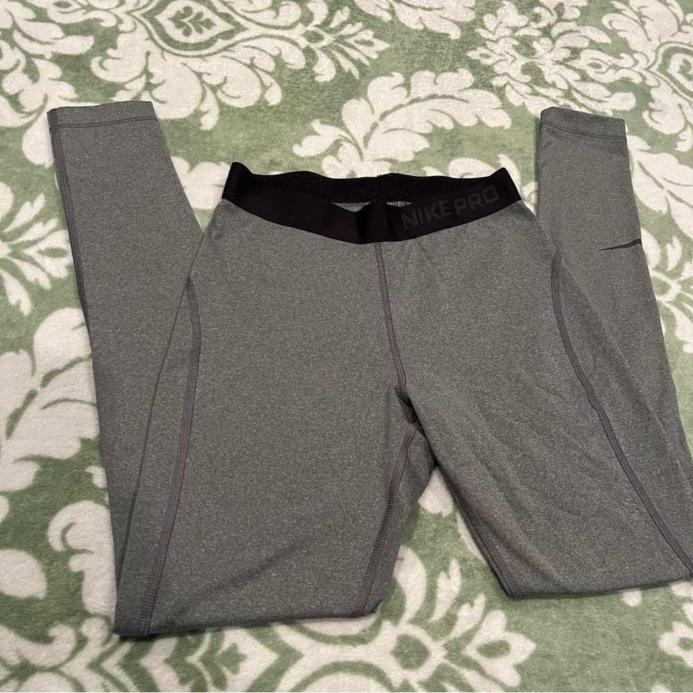 Nike pro dri fit gray leggings / athletic tights
